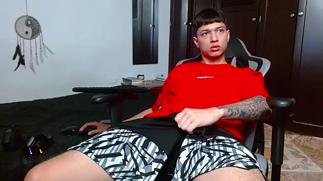 aaron blug online show from 02-06-25, 02:11