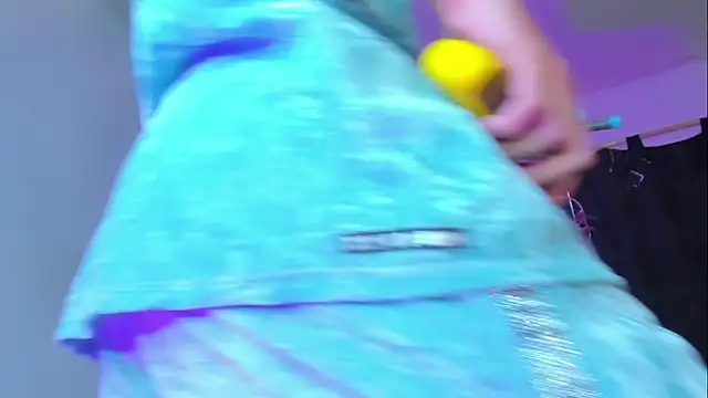 Snapshot of visaelX chatting on 12-04-24, 01:31 visaelX online show from 12-04-24, 01:31