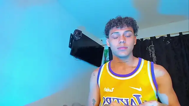 Snapshot of visaelX chatting on 12-05-24, 12:00 visaelX online show from 12-05-24, 12:00