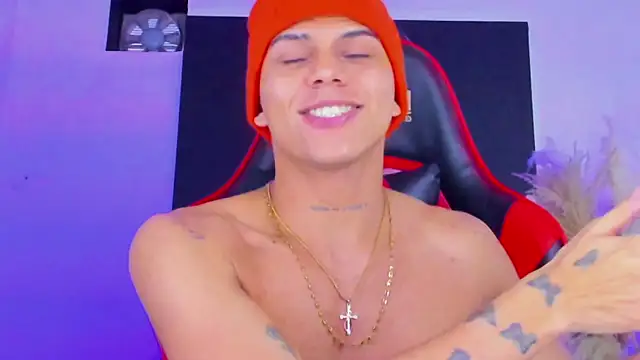 Snapshot of visaelX chatting on 01-18-25, 06:45 visaelX online show from 01-18-25, 06:45