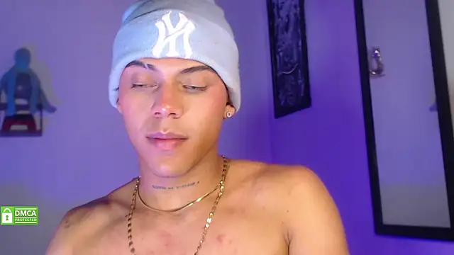 Snapshot of visaelX chatting on 03-22-25, 10:28 visaelX online show from 03-22-25, 10:28