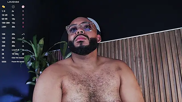 Snapshot of DilanJonnes_ chatting on 12-24-24, 10:06 DilanJonnes online show from 12-24-24, 10:06