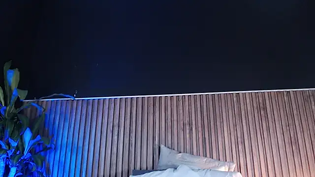 Snapshot of DilanJonnes_ chatting on 02-08-25, 11:02 DilanJonnes online show from 02-08-25, 11:02