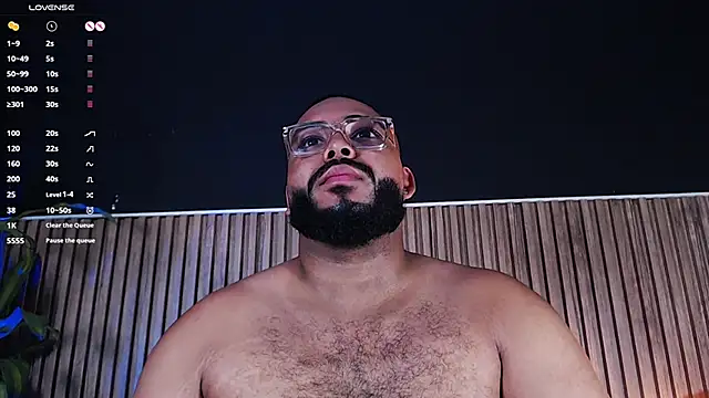 Snapshot of DilanJonnes_ chatting on 02-14-25, 10:58 DilanJonnes online show from 02-14-25, 10:58