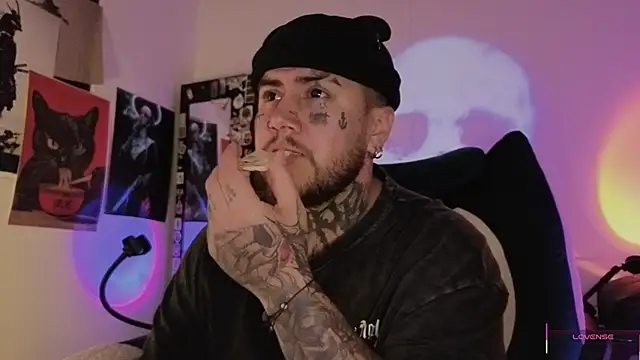 Snapshot of Ash_gusbig chatting on 11-26-25, 03:51 Ash gusbig online show from 11-26-25, 03:51