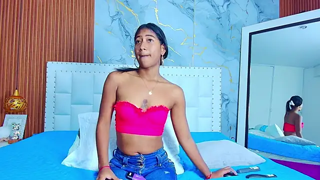 Snapshot of indianschoolgirl chatting on 02-01-25, 07:34 indianschoolgirl online show from 02-01-25, 07:34
