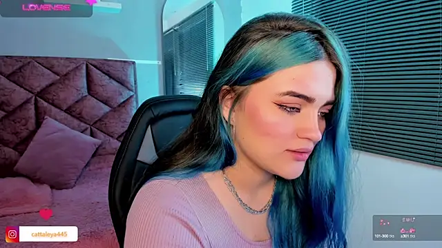 cattaleya    online show from 02-04-25, 04:26