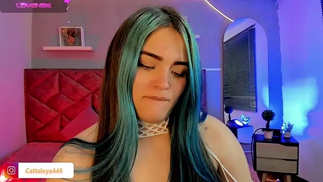 cattaleya    online show from 02-18-25, 06:59