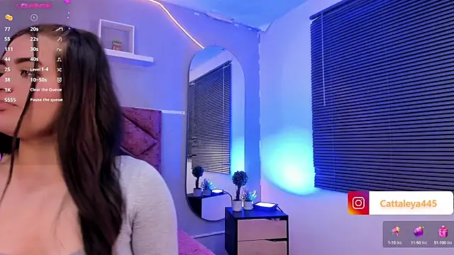 cattaleya    online show from 03-01-25, 04:47