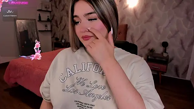 cattaleya    online show from 10-10-25, 03:27