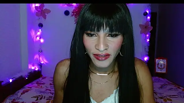 carolinemiller7 online show from 12-25-24, 08:40