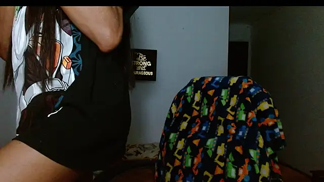 carolinemiller7 online show from 02-13-25, 09:51