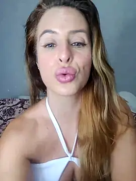 Snapshot of Nina_Sport chatting on 12-11-24, 10:16 Nina Sport online show from 12-11-24, 10:16