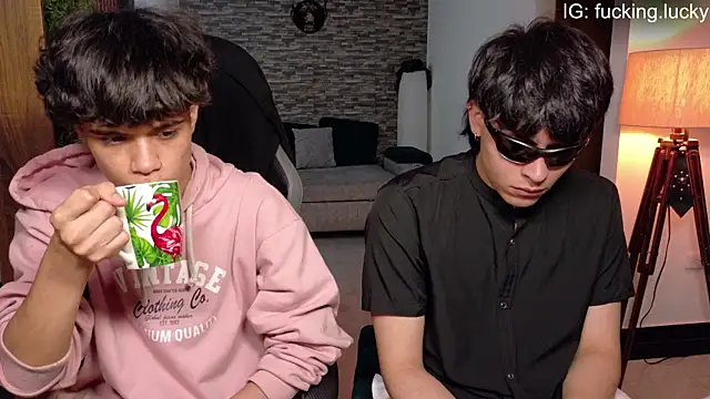 MyLatinHotBoys online show from 04-25-26, 07:22