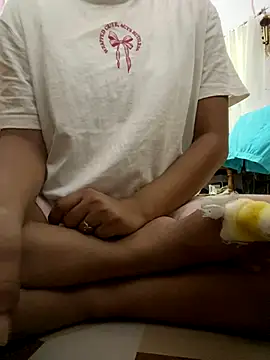 Snapshot of samayra124 chatting on 09-16-25, 06:25 samayra124 online show from 09-16-25, 06:25