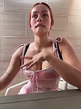 Snapshot of Miss-Abbii chatting on 05-09-26, 10:26 Miss-Abbii online show from 05-09-26, 10:26