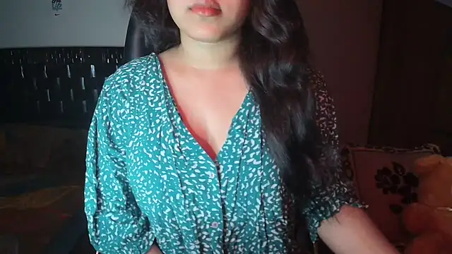 Most-Beautiful-Queen online show from 10-24-25, 06:59