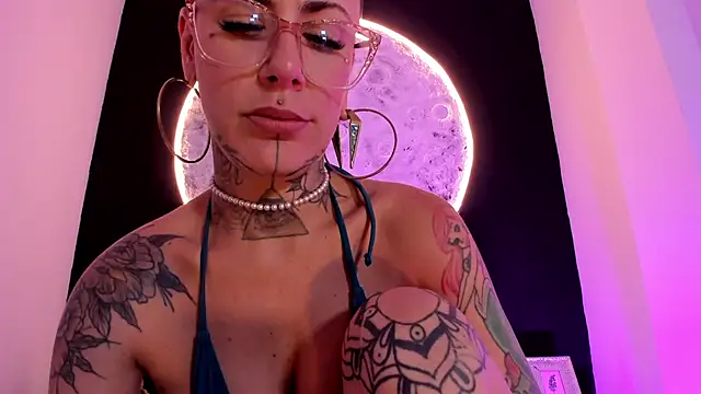 GinebraaFox  online show from 02-13-25, 06:05