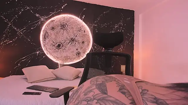 GinebraaFox  online show from 02-20-25, 03:41