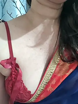 Brown Maxi online show from 03-13-25, 05:18