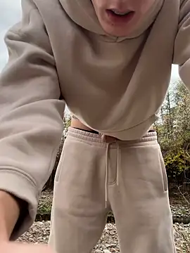 Snapshot of alexyourboy chatting on 11-15-25, 01:18 alexyourboy online show from 11-15-25, 01:18