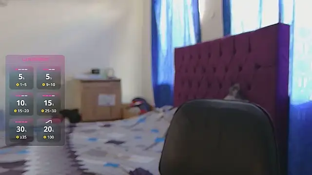 Snapshot of Lucy_Fer5 chatting on 12-17-25, 08:37 Lucy Fer5 online show from 12-17-25, 08:37