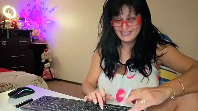 YourDreamLoverr online show from 12-02-25, 11:56