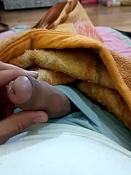 Snapshot of mrmukesh007 chatting on 12-21-24, 03:09 mrmukesh007 online show from 12-21-24, 03:09