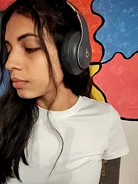 Snapshot of Anifer chatting on 01-15-25, 04:21 Anifer online show from 01-15-25, 04:21