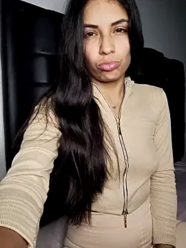 Snapshot of Anifer chatting on 10-30-25, 09:44 Anifer online show from 10-30-25, 09:44