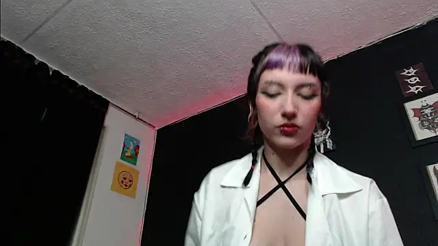 Snapshot of niakat_ chatting on 01-17-25, 01:03 niakat online show from 01-17-25, 01:03