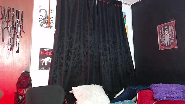 Snapshot of niakat_ chatting on 03-11-25, 04:32 niakat online show from 03-11-25, 04:32