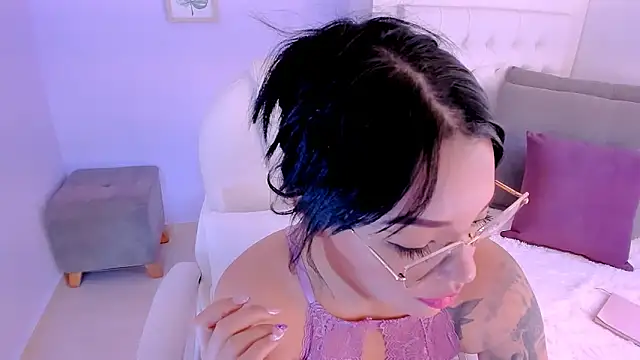 Sara LipsX online show from 01-16-25, 08:25