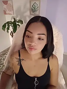 Snapshot of Sara_LipsX chatting on 11-09-25, 11:36 Sara LipsX online show from 11-09-25, 11:36