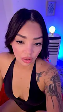 Snapshot of Sara_LipsX chatting on 12-21-25, 12:40 Sara LipsX online show from 12-21-25, 12:40