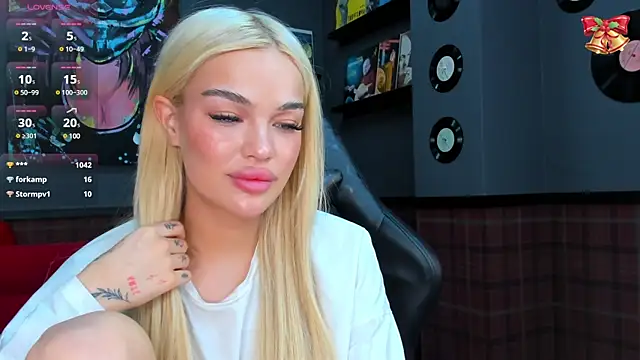 Snapshot of Angel_Sapphire_ chatting on 03-12-25, 04:02 Angel Sapphire online show from 03-12-25, 04:02