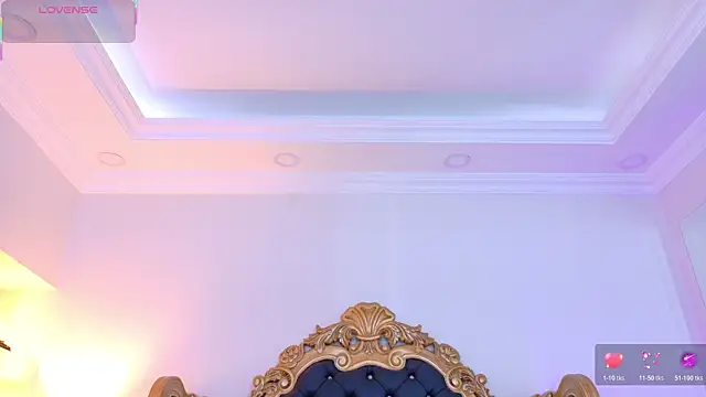 AdelinaVans online show from 04-22-26, 11:45