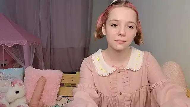 PrincessLittleKiki online show from 04-17-26, 07:06