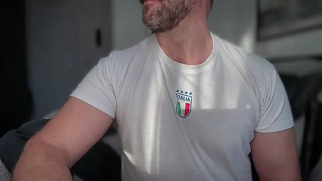 Mr Beef online show from 12-14-25, 02:33