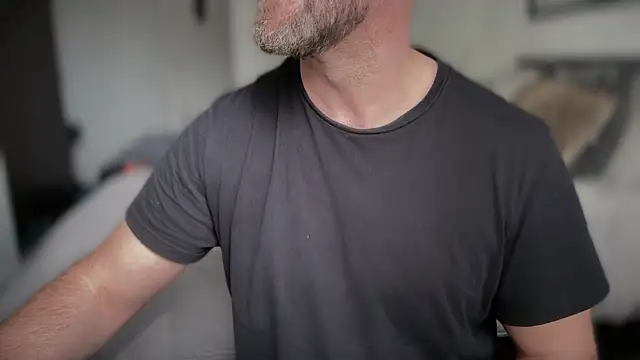 Snapshot of Mr_Beef chatting on 03-13-26, 11:17 Mr Beef online show from 03-13-26, 11:17