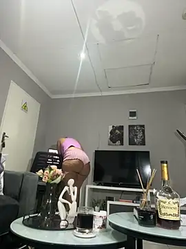 Bootyfulbarbiie online show from 01-18-25, 12:02