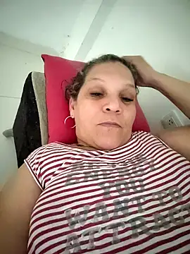 Snapshot of Uzziah_Sabag chatting on 10-14-25, 02:45 Uzziah Sabag online show from 10-14-25, 02:45