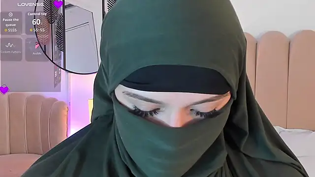 Snapshot of anna-henao chatting on 09-09-25, 10:09 anna-henao online show from 09-09-25, 10:09