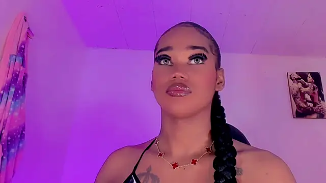 naomy  xx online show from 11-05-25, 03:17