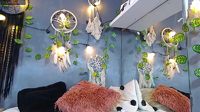 ItsVenuss online show from 02-12-25, 06:51