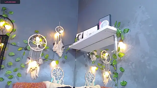 ItsVenuss online show from 03-19-25, 06:34