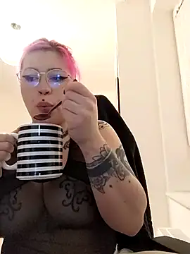 Snapshot of divine_eve chatting on 03-02-25, 07:56 divine eve online show from 03-02-25, 07:56