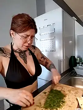 divine eve online show from 04-01-26, 04:04