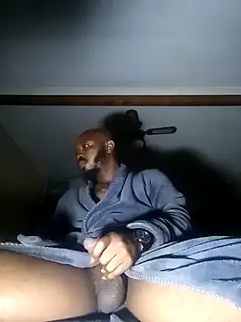 Snapshot of Goodsense chatting on 12-31-24, 03:45 Goodsense online show from 12-31-24, 03:45