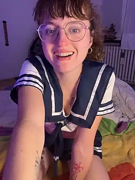 Snapshot of _foxygirl_ chatting on 02-08-26, 09:18 foxygirl online show from 02-08-26, 09:18